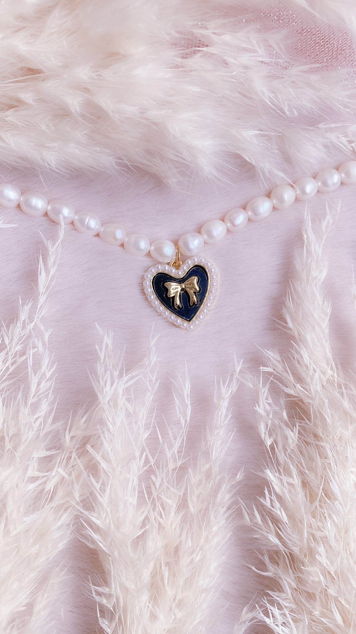 Coquette Heart Pearl Choker