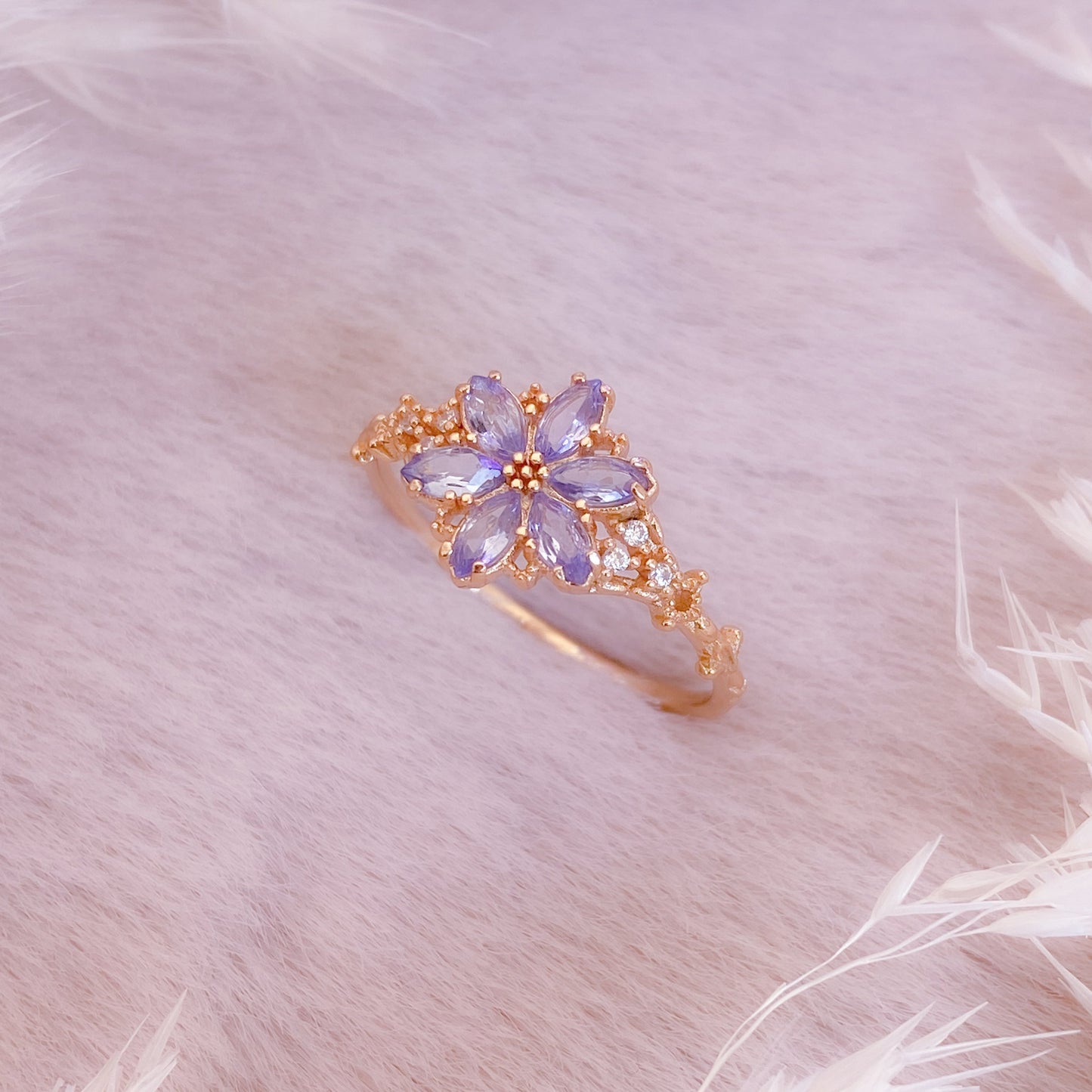 Dreamy Floralia Ring