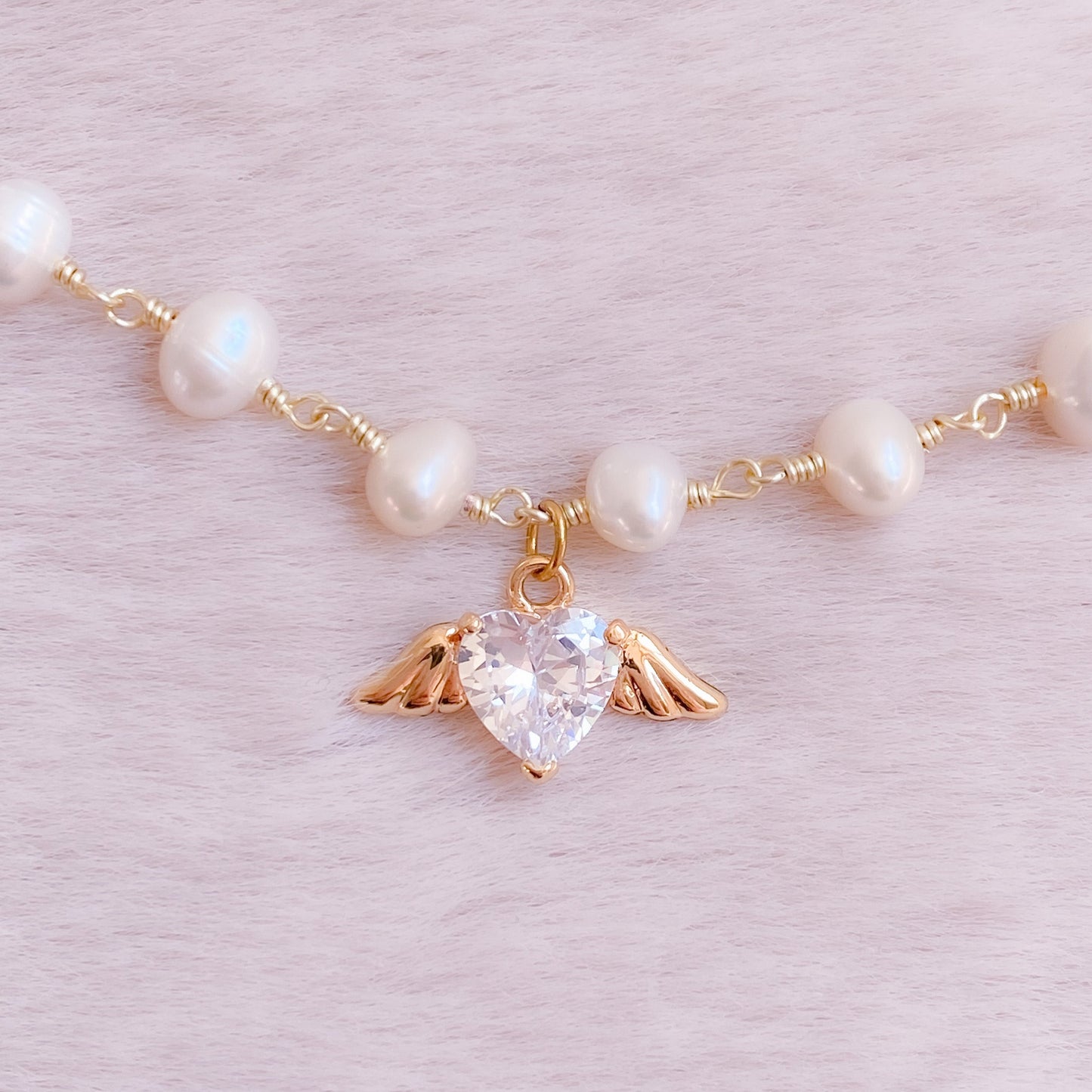 Winged Love Pearl Choker