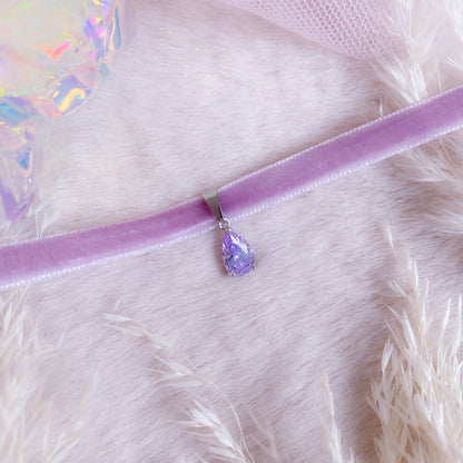 Precious Velvet Small Teardrop Choker