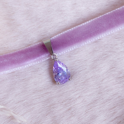 Precious Velvet Small Teardrop Choker