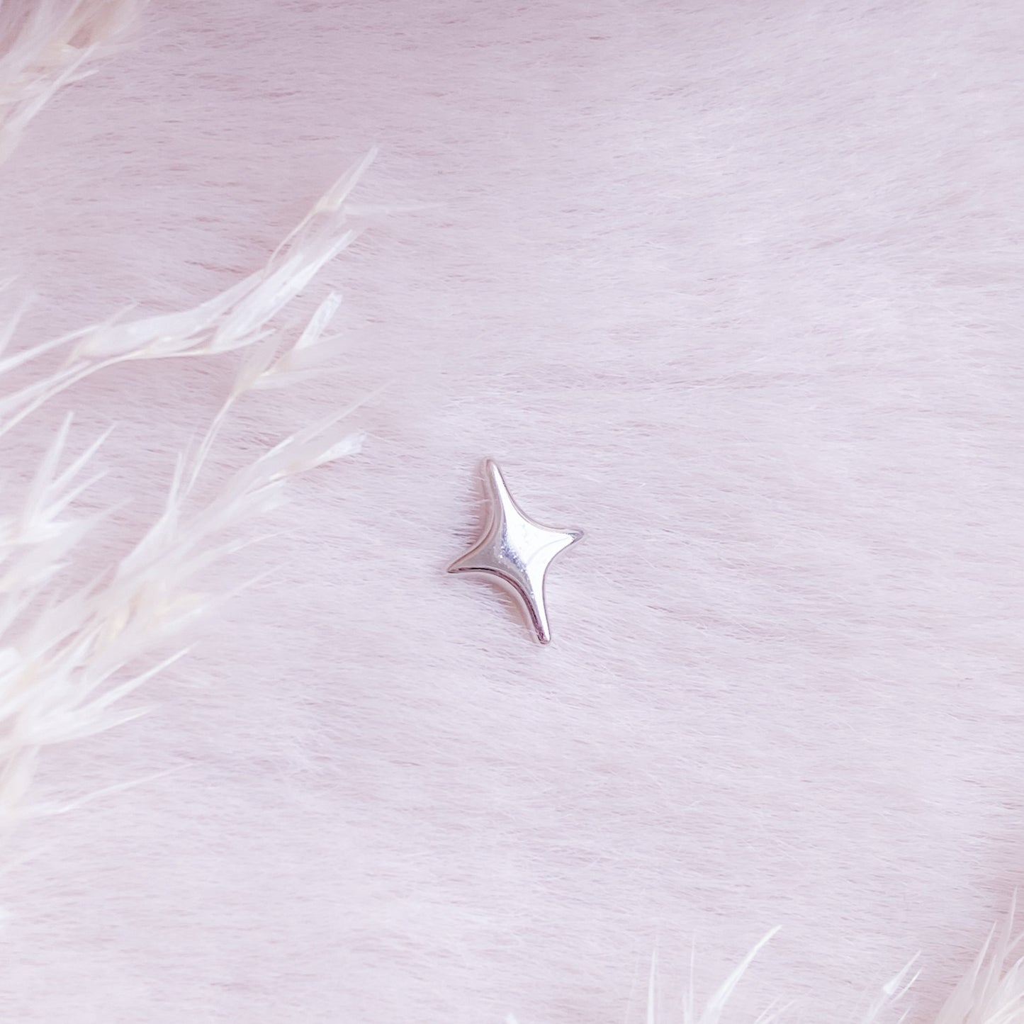 Mid Sparkle Stud Earring