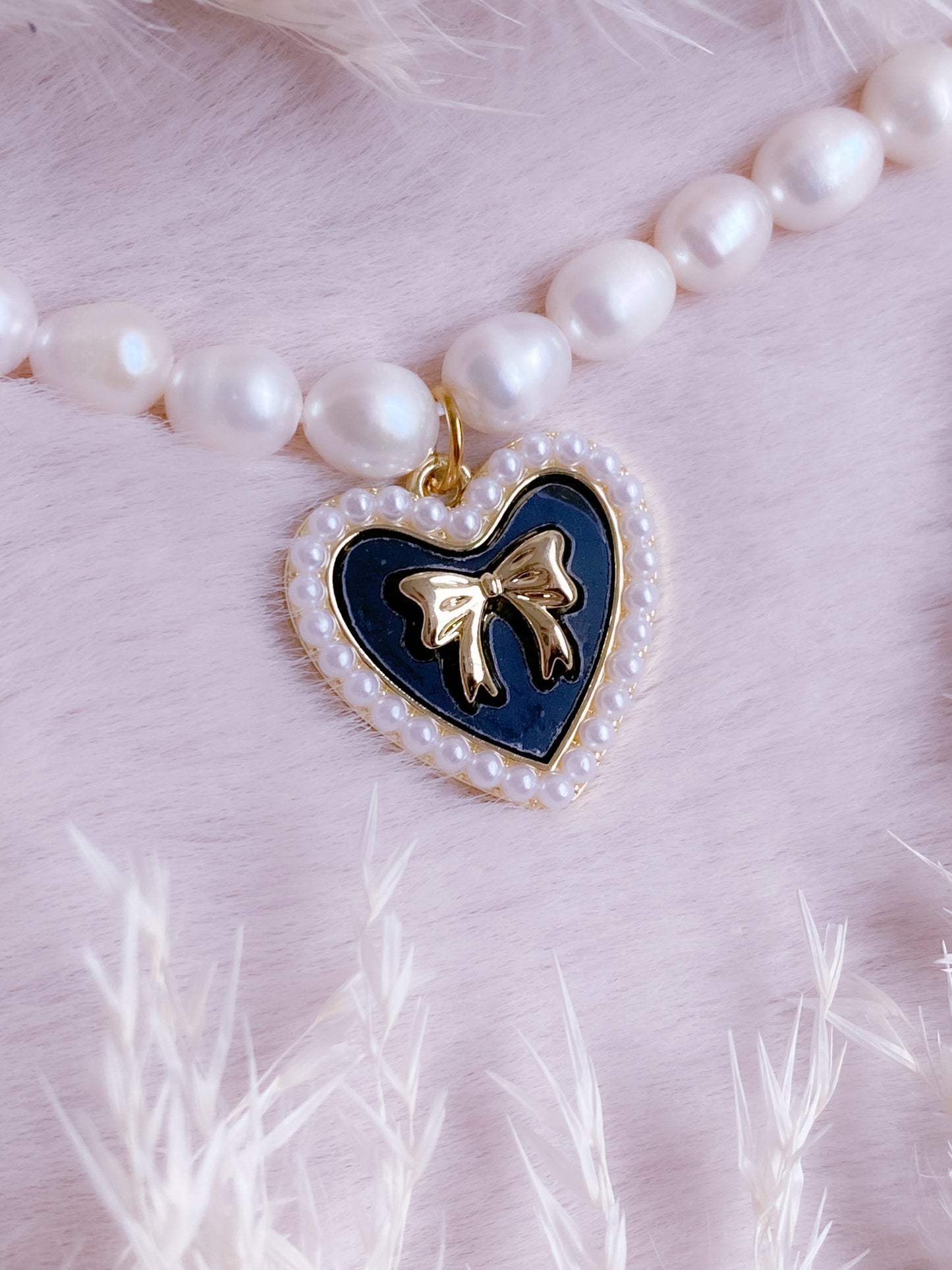 Coquette Heart Pearl Choker