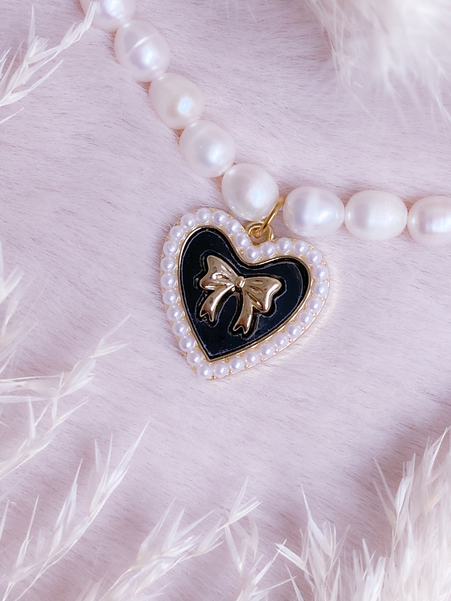 Coquette Heart Pearl Choker