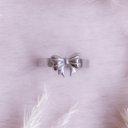 Pretty Bow Ring