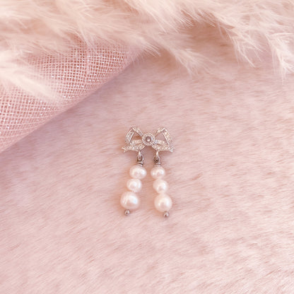 Pearl Bow Earring