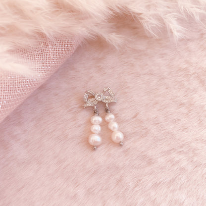 Pearl Bow Earring