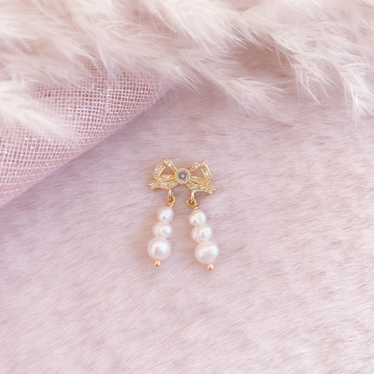 Pearl Bow Earring