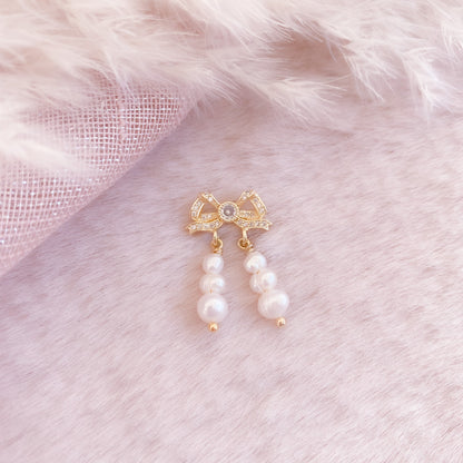 Pearl Bow Earring