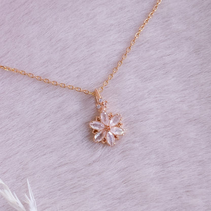 Dreamy Floralia Necklace