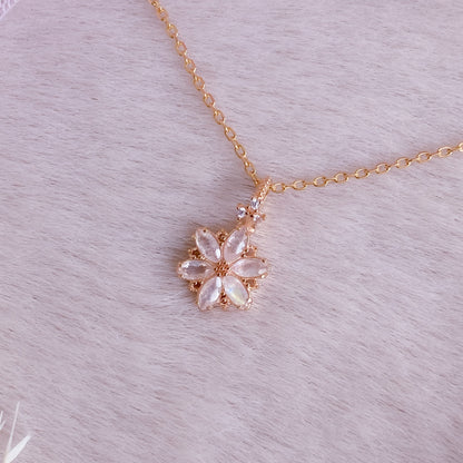 Dreamy Floralia Necklace