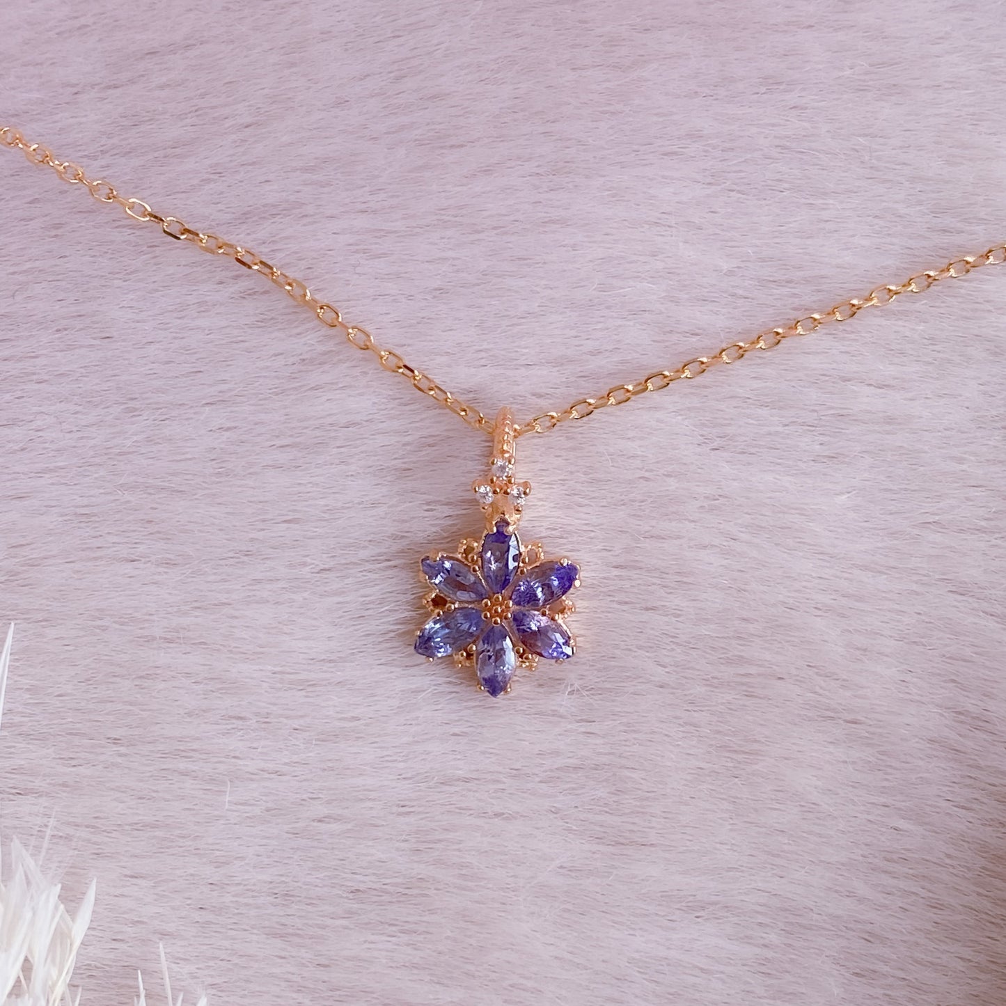 Dreamy Floralia Necklace