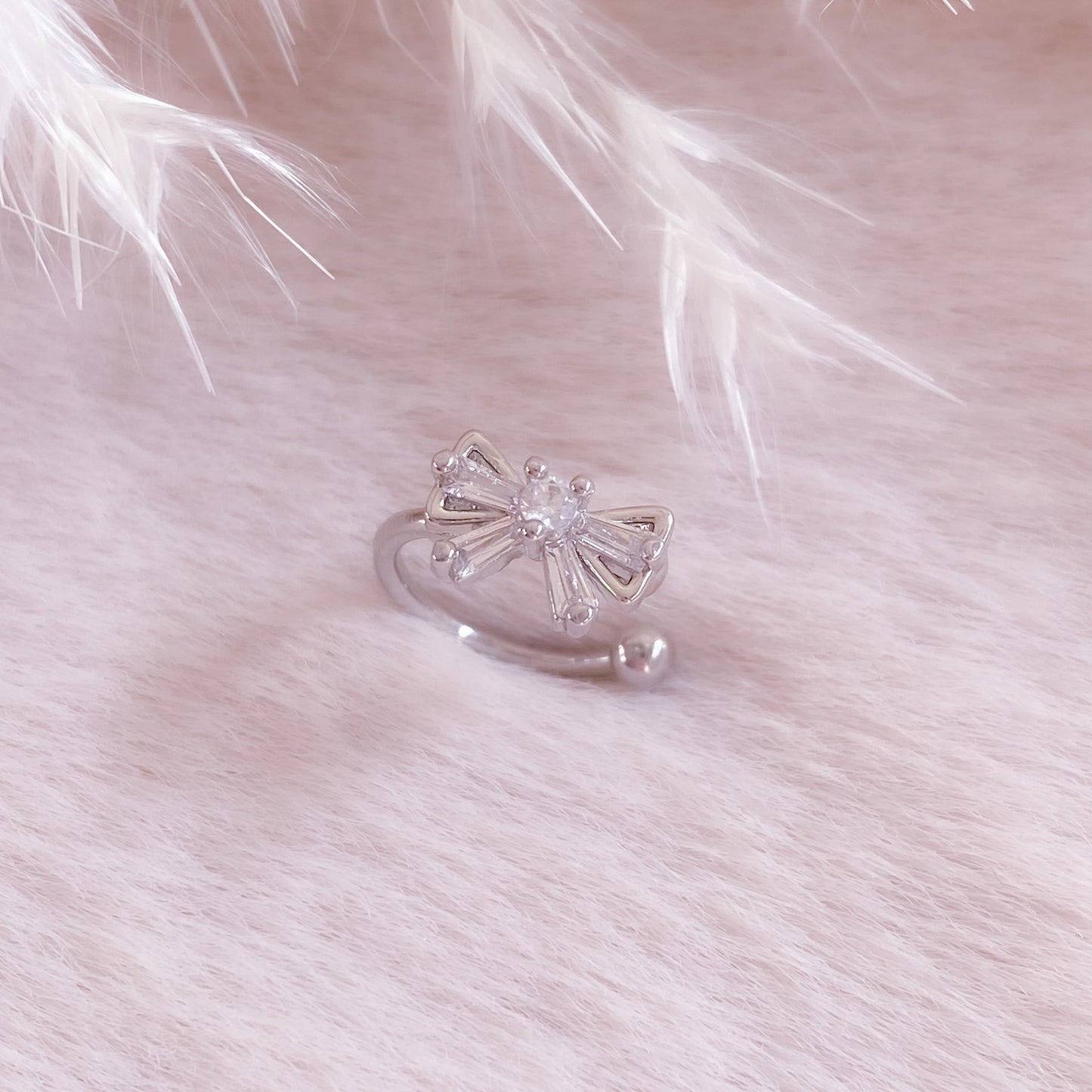 Cute Bow Earcuff