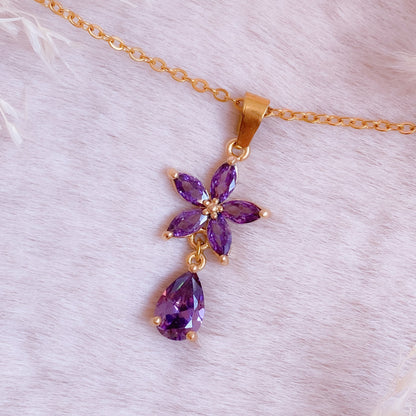 Long Pretty Blossom Necklace