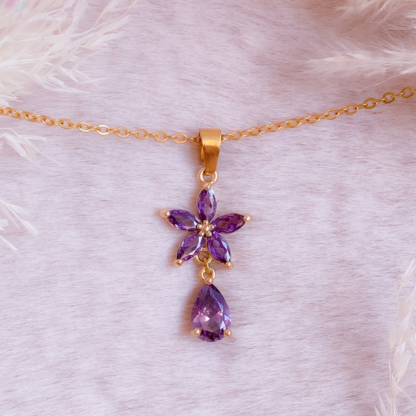 Long Pretty Blossom Necklace