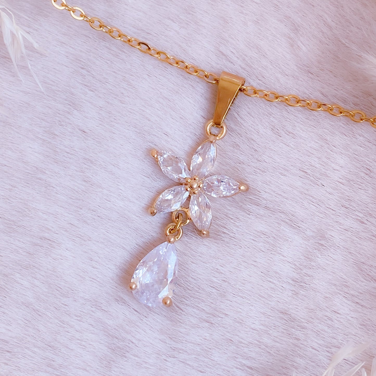 Long Pretty Blossom Necklace