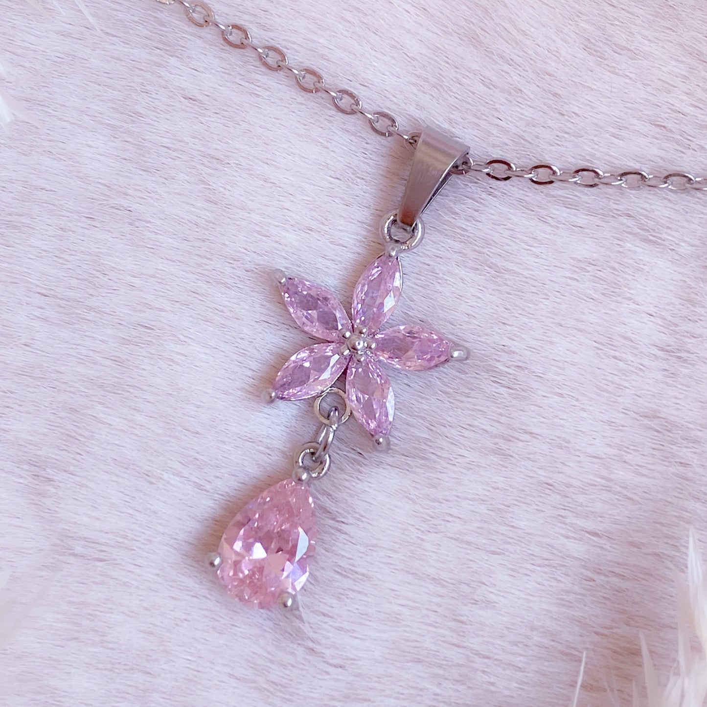 Long Pretty Blossom Necklace