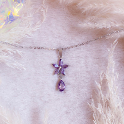 Long Pretty Blossom Necklace