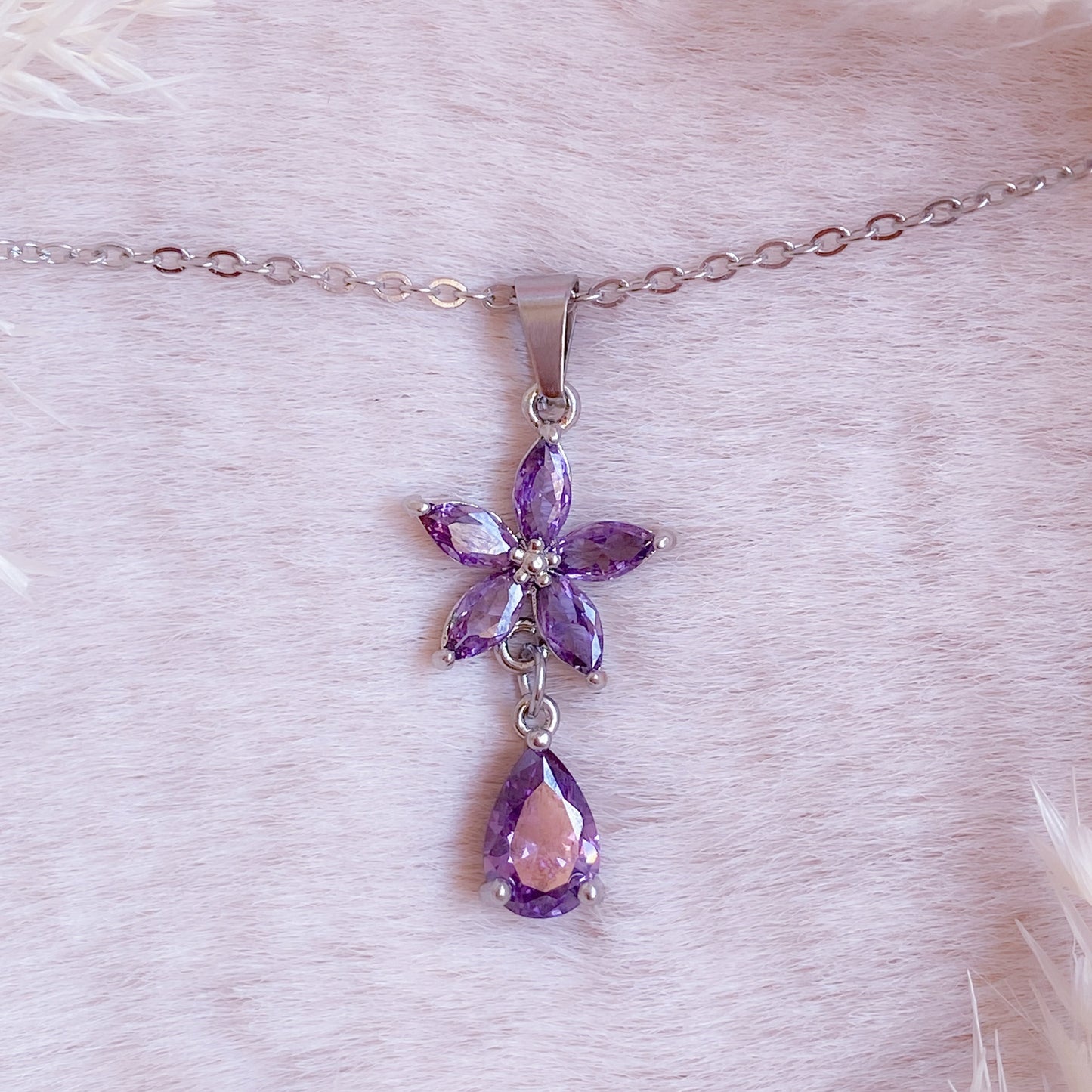 Long Pretty Blossom Necklace