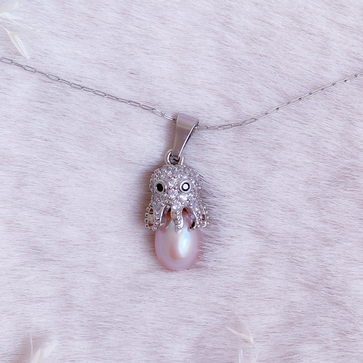 Sparkly Pearl Octopus Necklace