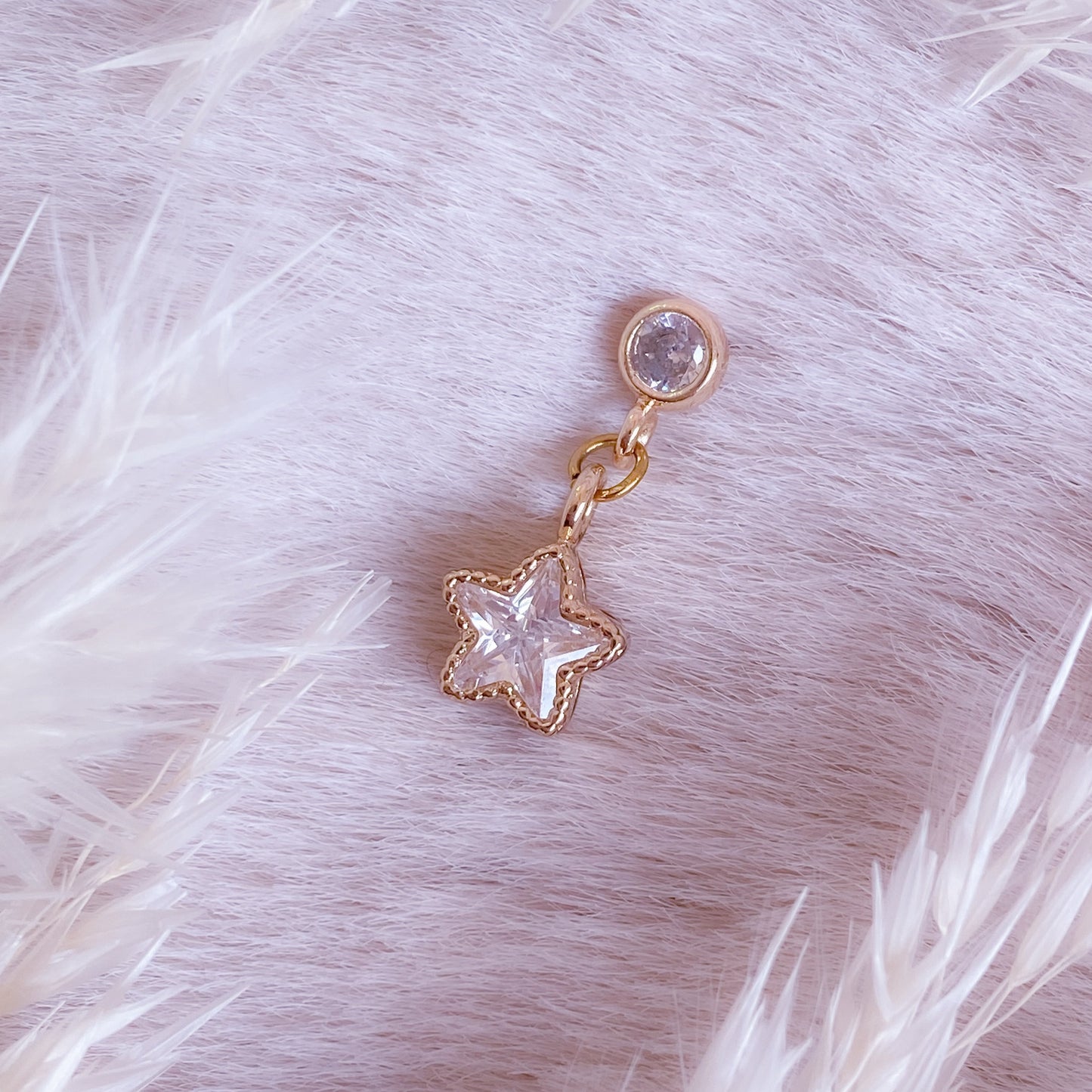 Pretty Star Ear Pin