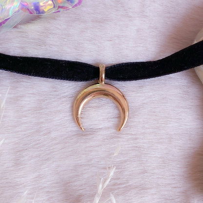 Dark Moon Velvet Choker