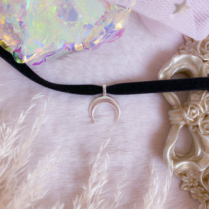 Dark Moon Velvet Choker