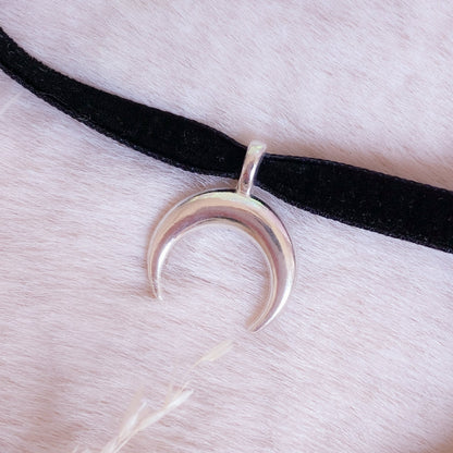 Dark Moon Velvet Choker