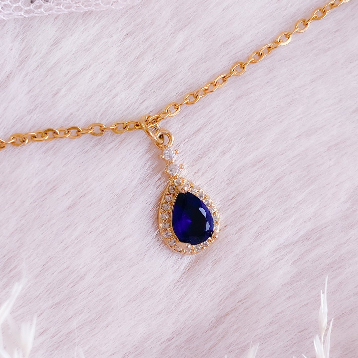 Luxury Teardrop Necklace