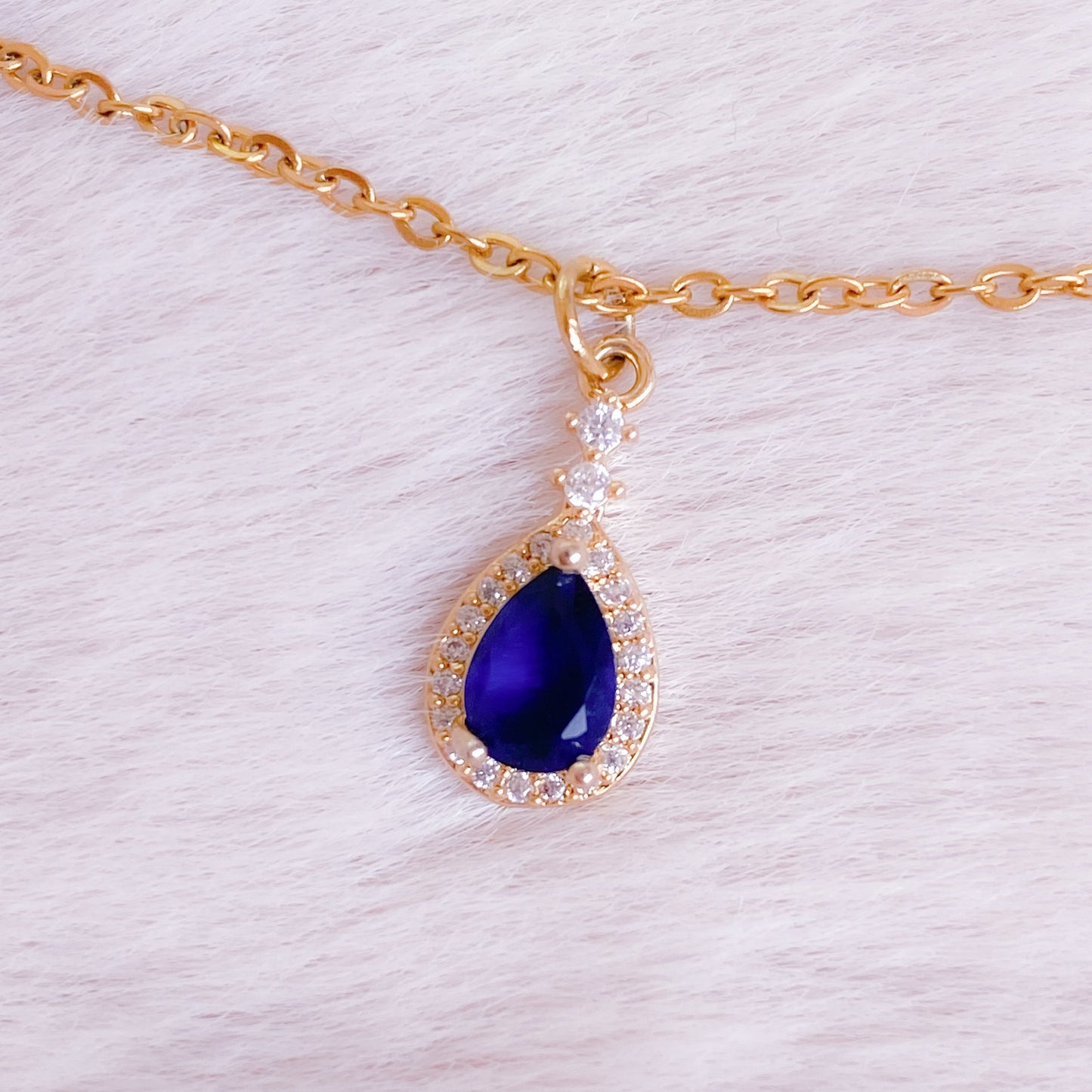 Luxury Teardrop Necklace