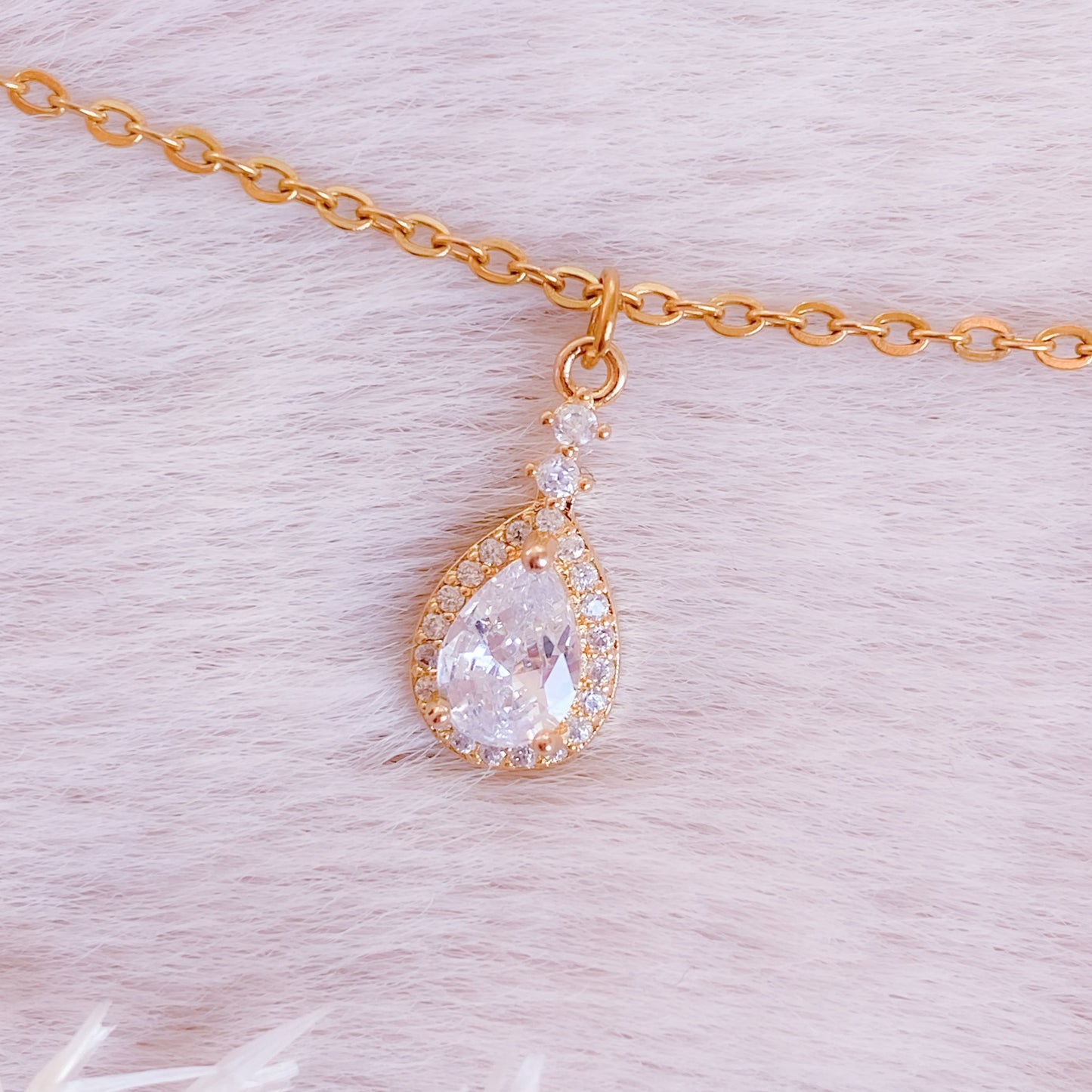 Luxury Teardrop Necklace