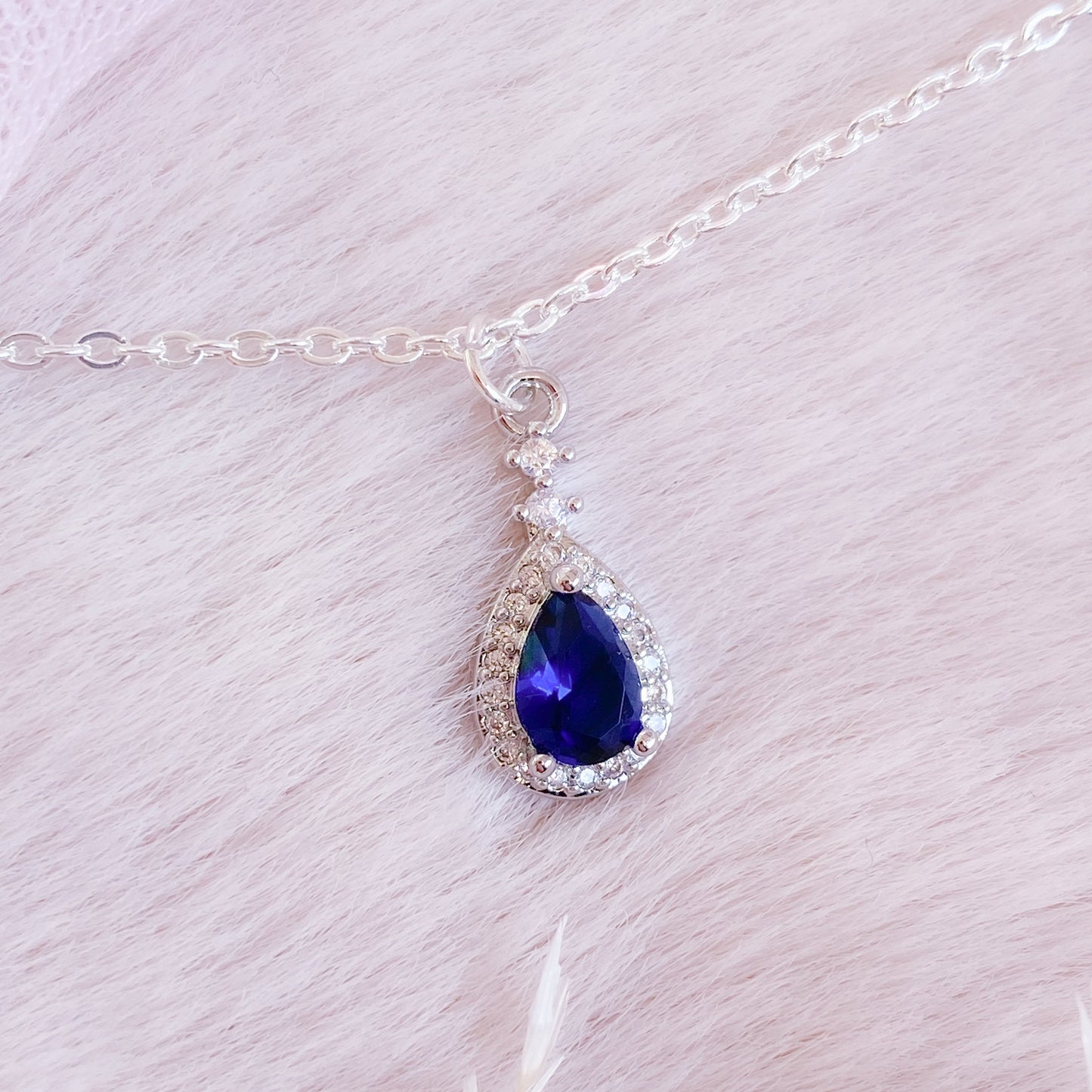 Luxury Teardrop Necklace