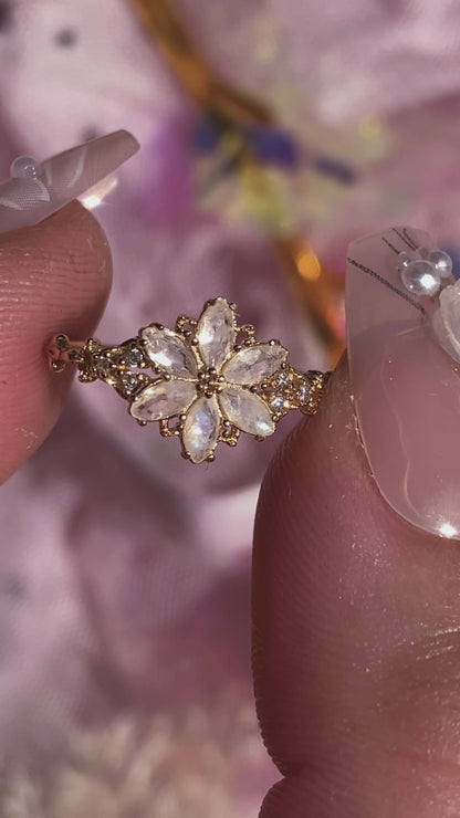 Dreamy Floralia Ring