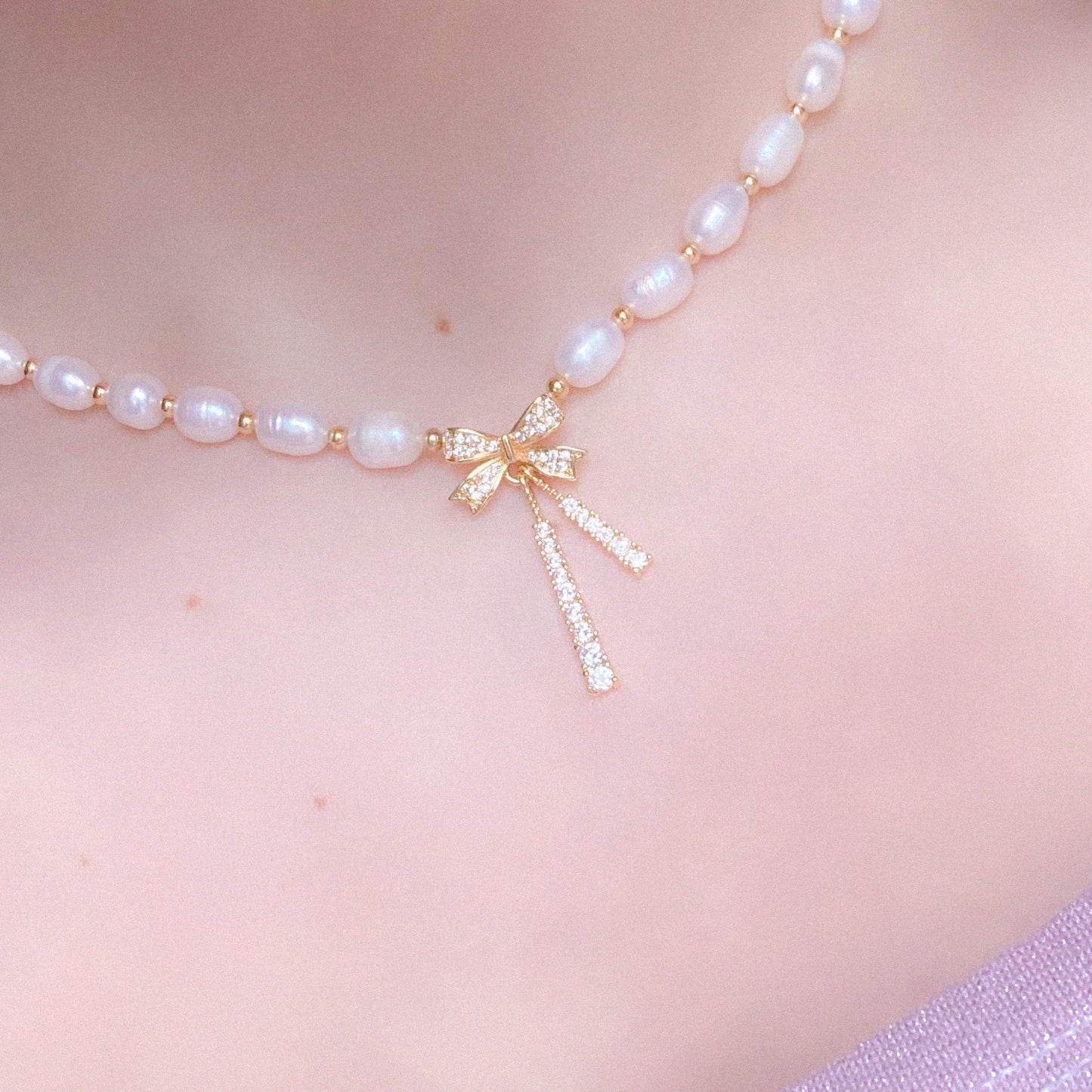 Petit Nœud Pearl Choker