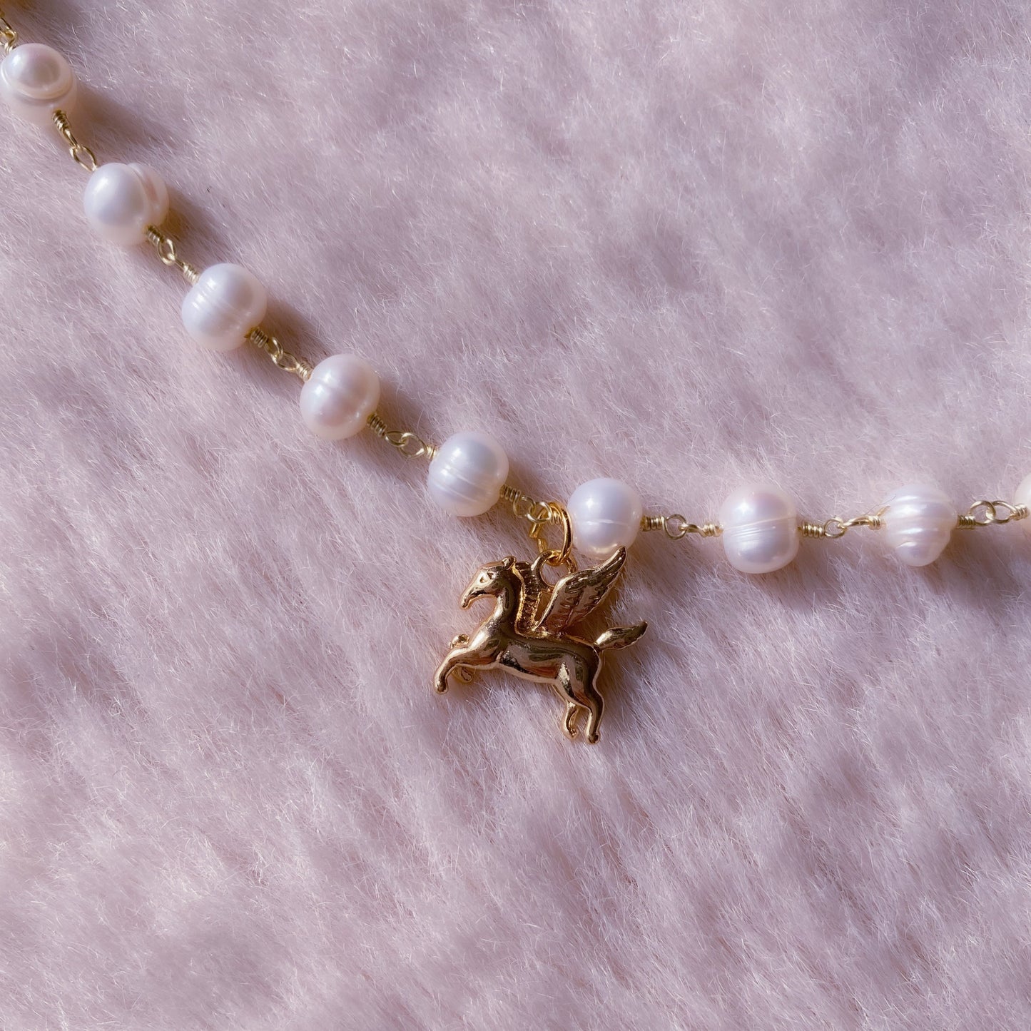 Pegasus Pearl Choker