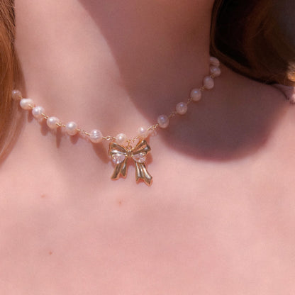 Cute Bow Pearl Choker